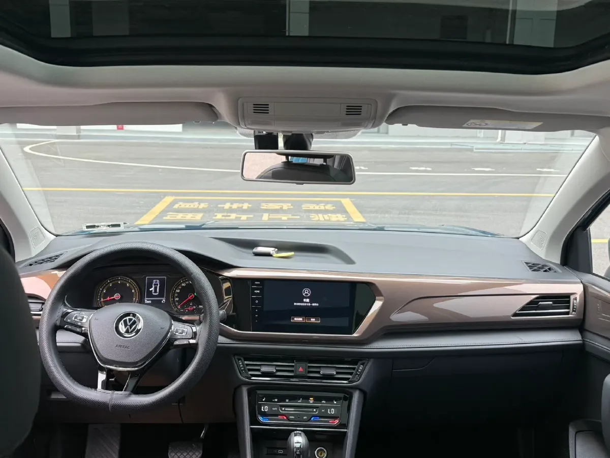 2021 Volkswagen Tharu 1.4T 150HP L4 7DCT,autocango,china used car exporter,china ev exporter,chinese used car exporter,chinese used ev exporter