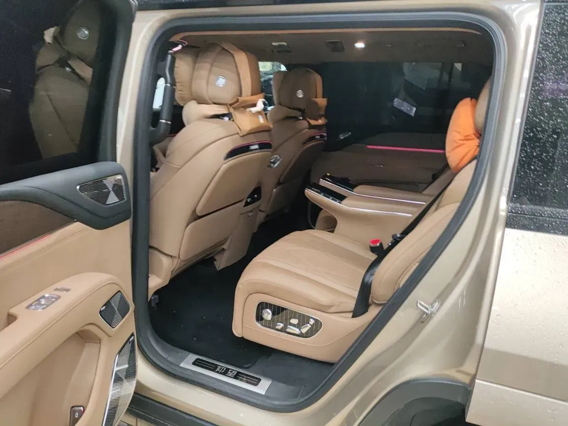 2025 YangWang U8 L REEV 272HP REEV,autocango,china used car exporter,china ev exporter,chinese used car exporter,chinese used ev exporter