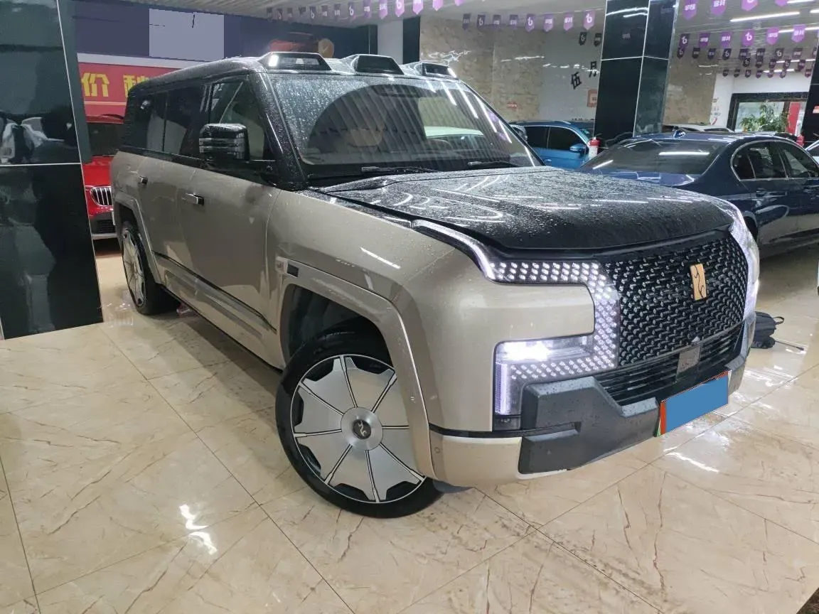 2025 YangWang U8 L REEV 272HP REEV,autocango,china used car exporter,china ev exporter,chinese used car exporter,chinese used ev exporter