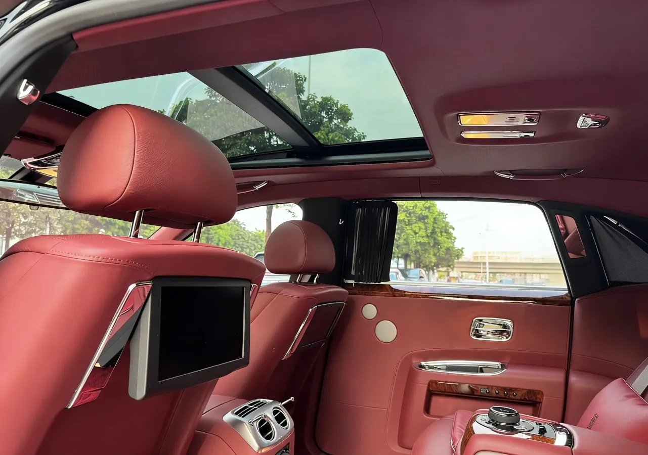 2018 Rolls-Royce Ghost 6.6T 571HP V12 8AT,autocango,china used car exporter,china ev exporter,chinese used car exporter,chinese used ev exporter