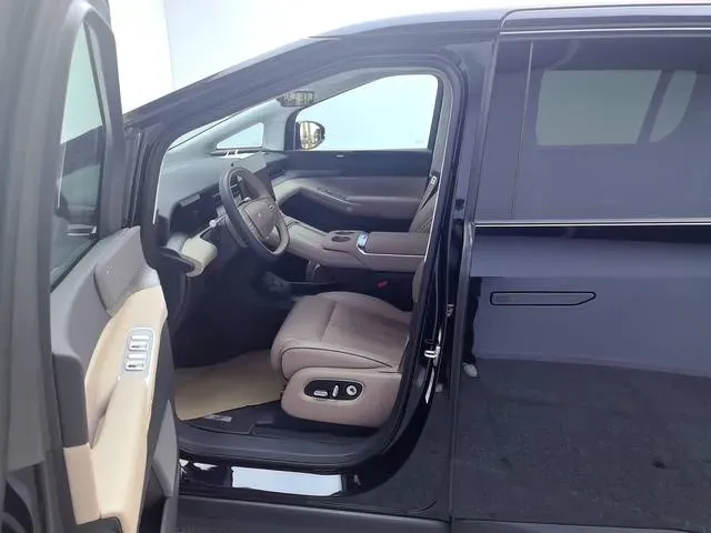 2025 Xpeng X9 BEV,autocango,china used car exporter,china ev exporter,chinese used car exporter,chinese used ev exporter