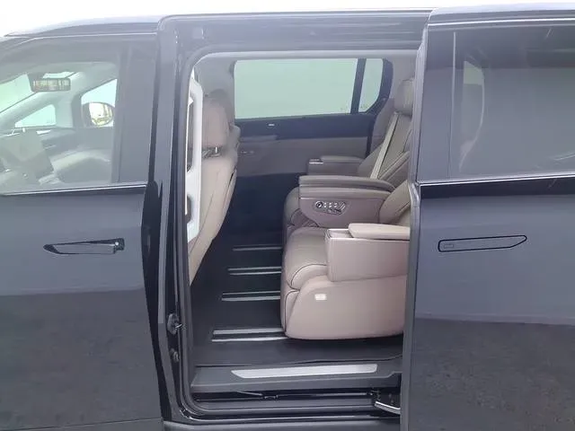 2025 Xpeng X9 BEV,autocango,china used car exporter,china ev exporter,chinese used car exporter,chinese used ev exporter