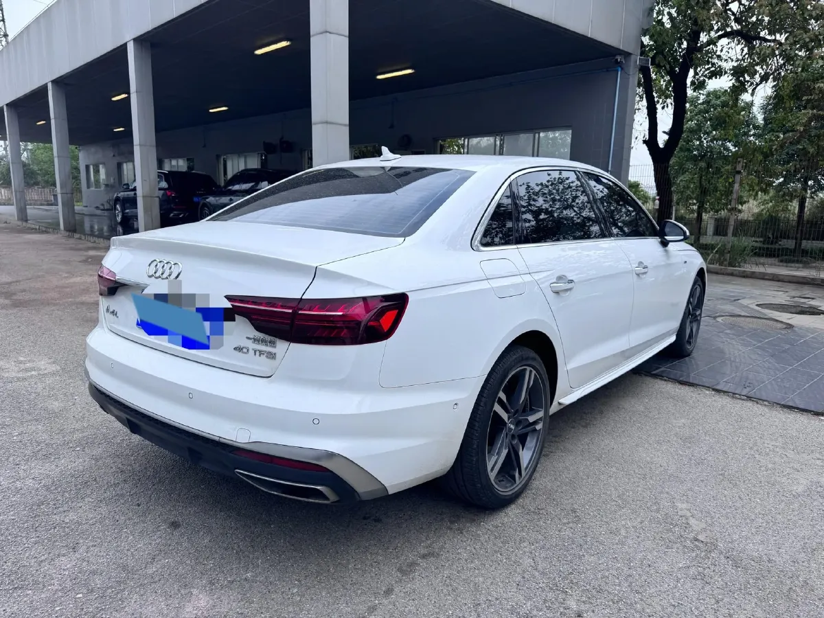 2020 Audi A4L 2.0T 190HP L4 7DCT,autocango,china used car exporter,china ev exporter,chinese used car exporter,chinese used ev exporter