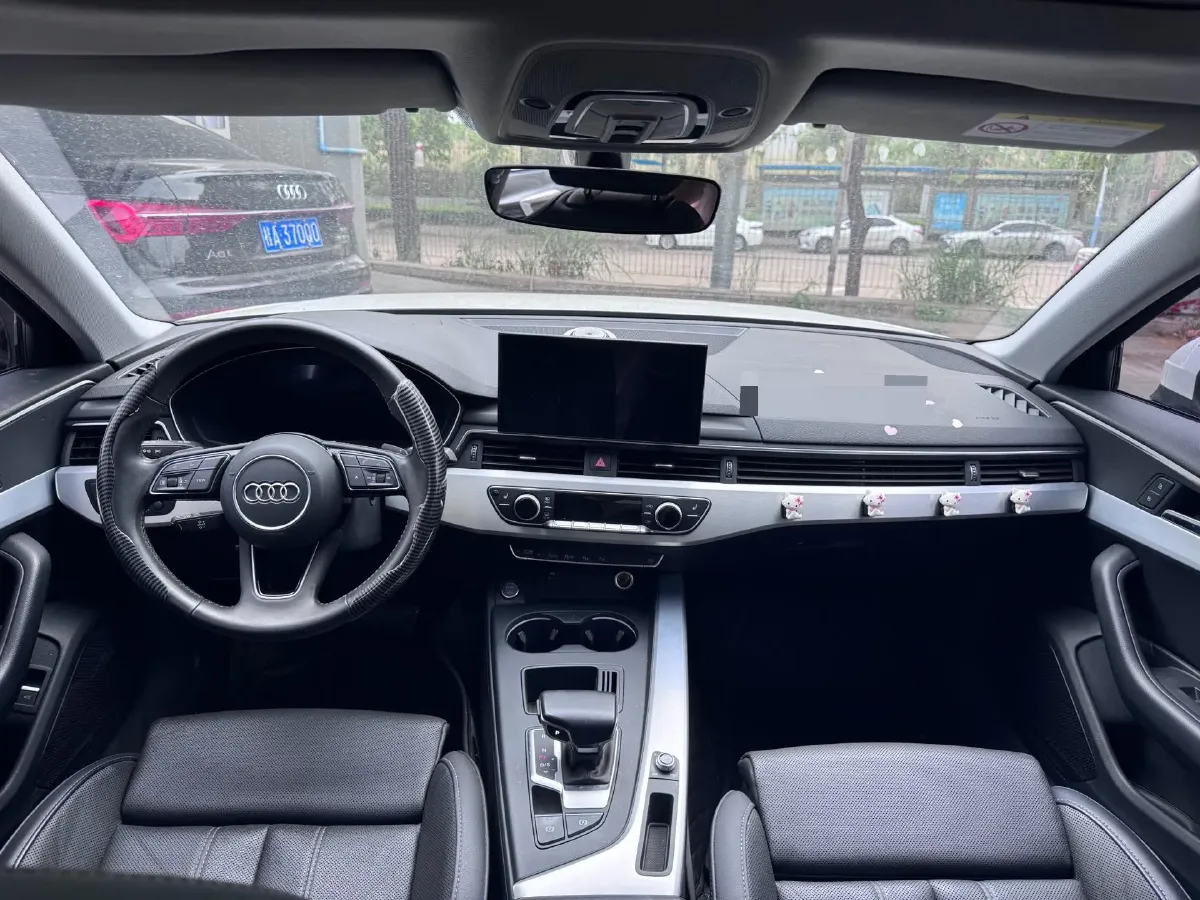 2020 Audi A4L 2.0T 190HP L4 7DCT,autocango,china used car exporter,china ev exporter,chinese used car exporter,chinese used ev exporter
