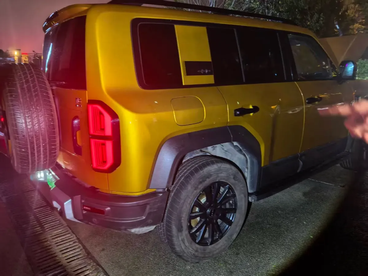 2023 FangChengBao Bao 5 1.5T 194HP L4 E-CVT PHEV 31.8KWH,autocango,china used car exporter,china ev exporter,chinese used car exporter,chinese used ev exporter