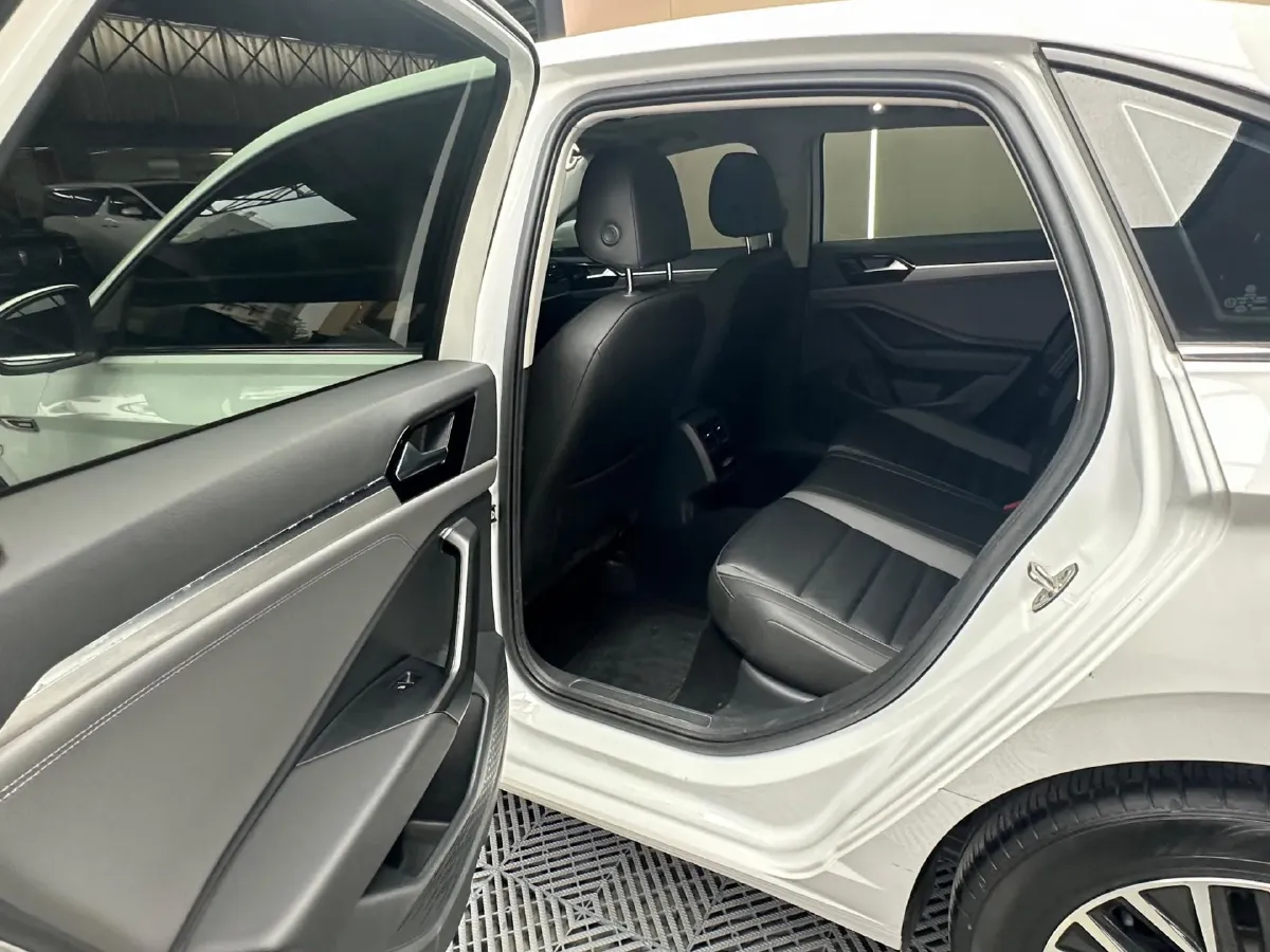 2021 Volkswagen Sagitar 1.4T 150HP L4 7DCT,autocango,china used car exporter,china ev exporter,chinese used car exporter,chinese used ev exporter