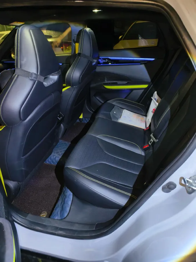 2023 ChangAn UNI-V 2.0T 233HP L4 8AT,autocango,china used car exporter,china ev exporter,chinese used car exporter,chinese used ev exporter