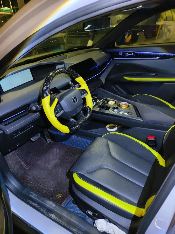 2023 ChangAn UNI-V 2.0T 233HP L4 8AT,autocango,china used car exporter,china ev exporter,chinese used car exporter,chinese used ev exporter