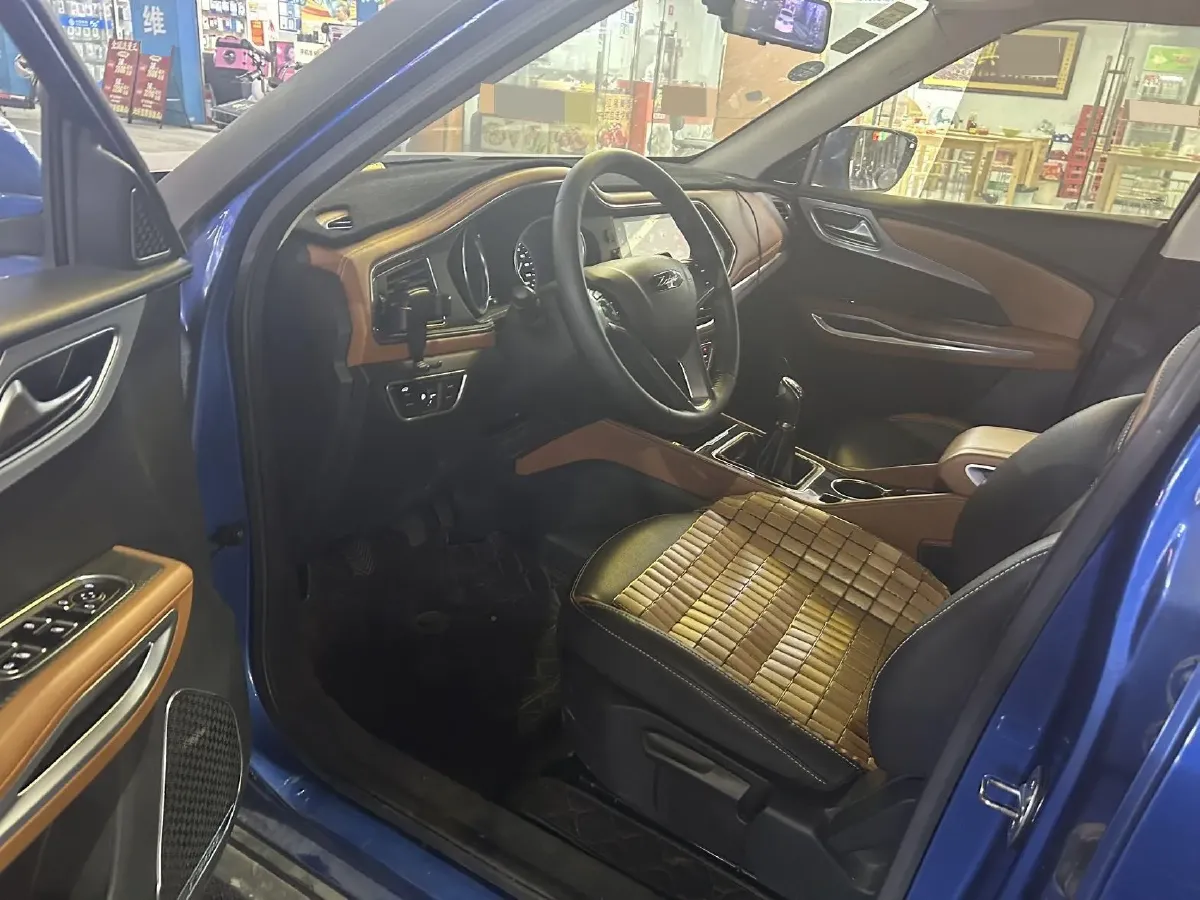 2017 Zotye T300 1.5L 112HP L4 5MT,autocango,china used car exporter,china ev exporter,chinese used car exporter,chinese used ev exporter