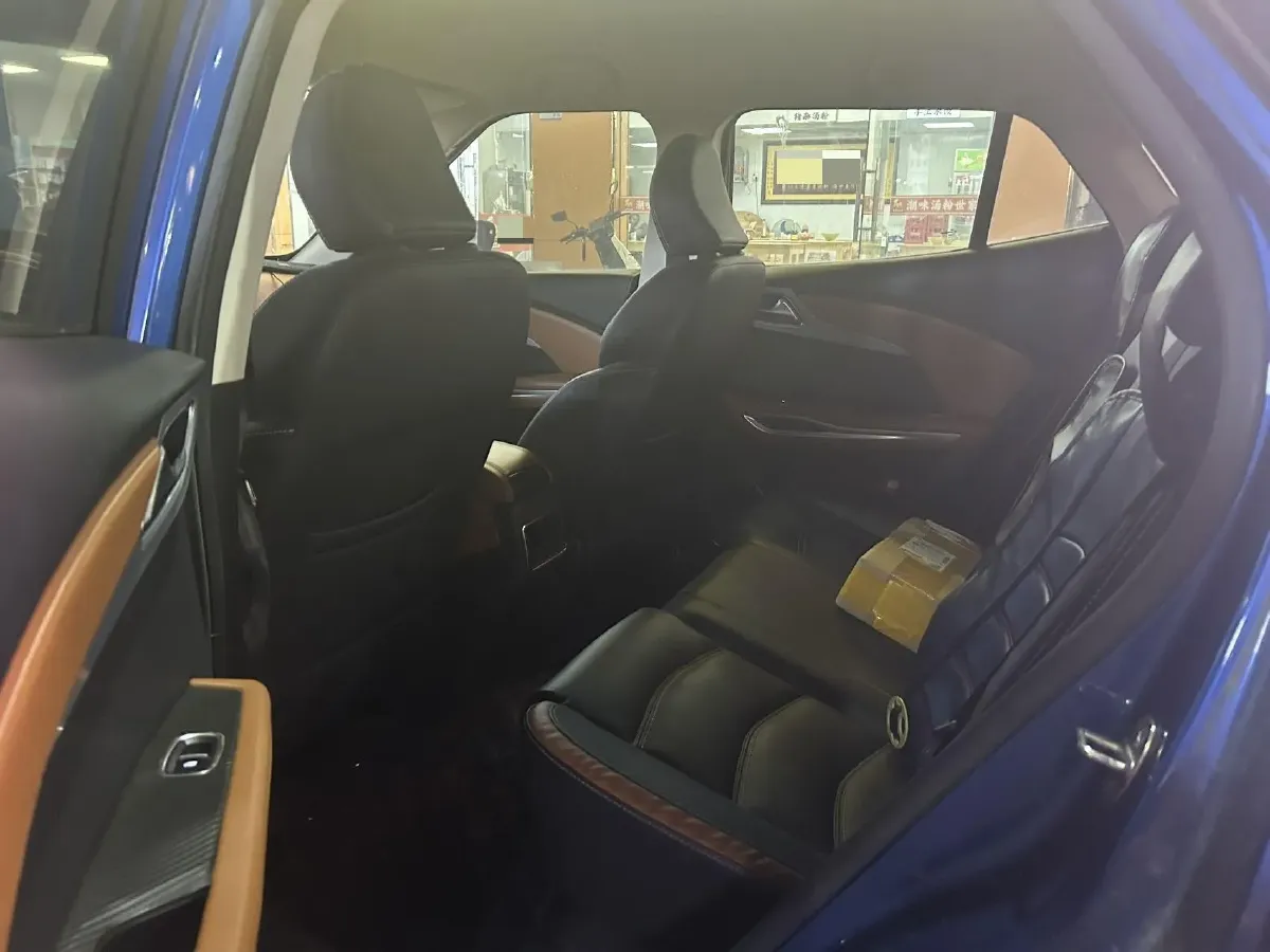 2017 Zotye T300 1.5L 112HP L4 5MT,autocango,china used car exporter,china ev exporter,chinese used car exporter,chinese used ev exporter