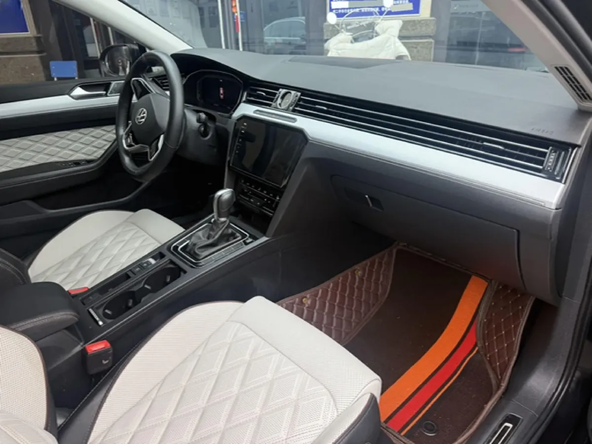 2023 Volkswagen Magotan 2.0T 186HP L4 7DCT,autocango,china used car exporter,china ev exporter,chinese used car exporter,chinese used ev exporter