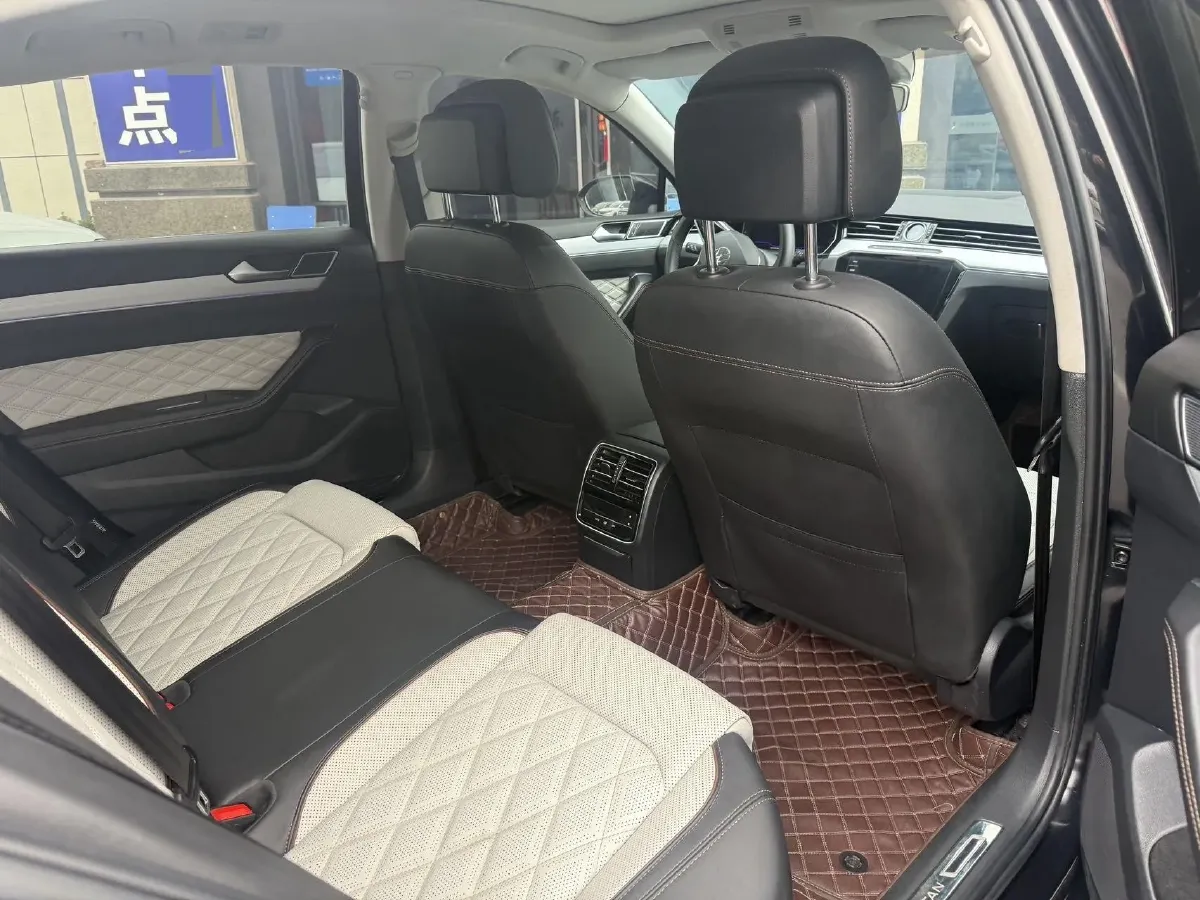 2023 Volkswagen Magotan 2.0T 186HP L4 7DCT,autocango,china used car exporter,china ev exporter,chinese used car exporter,chinese used ev exporter