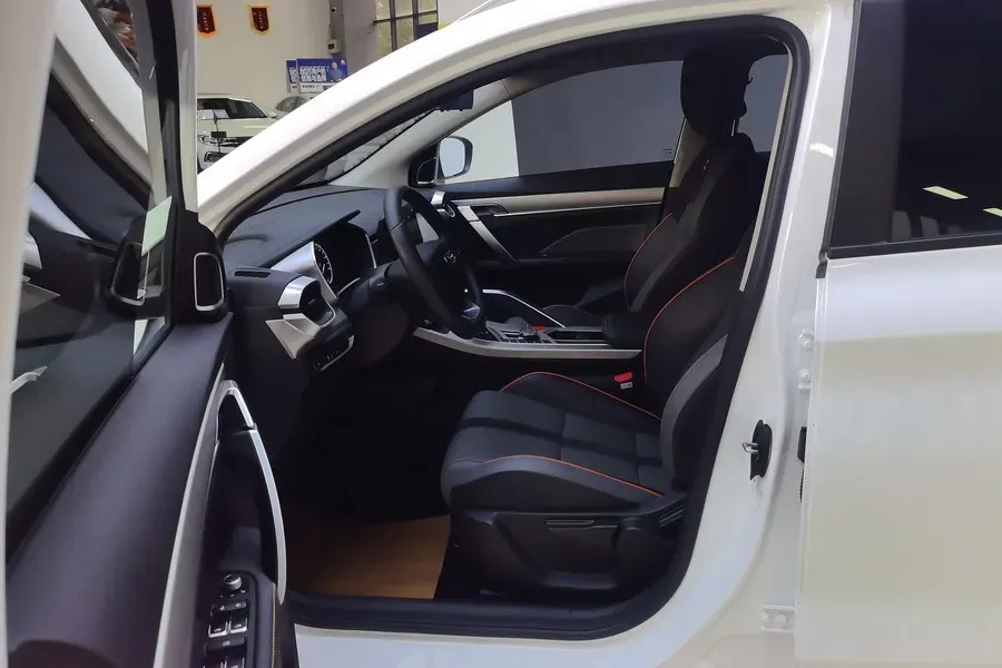 2024 Geely Coolray 1.5T 181HP L4 7DCT,autocango,china used car exporter,china ev exporter,chinese used car exporter,chinese used ev exporter