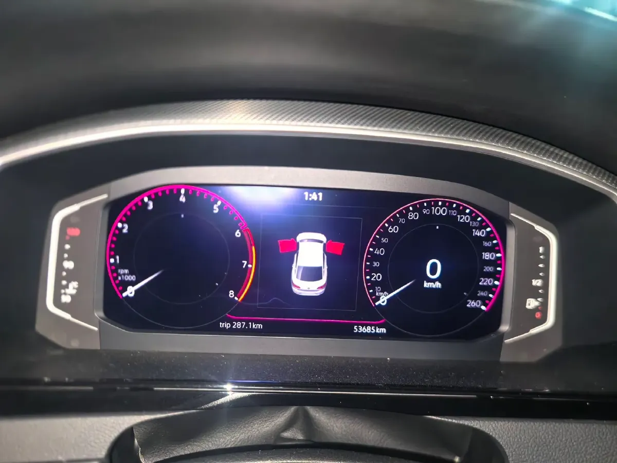 2021 Volkswagen CC 2.0T 220HP L4 7DCT,autocango,china used car exporter,china ev exporter,chinese used car exporter,chinese used ev exporter