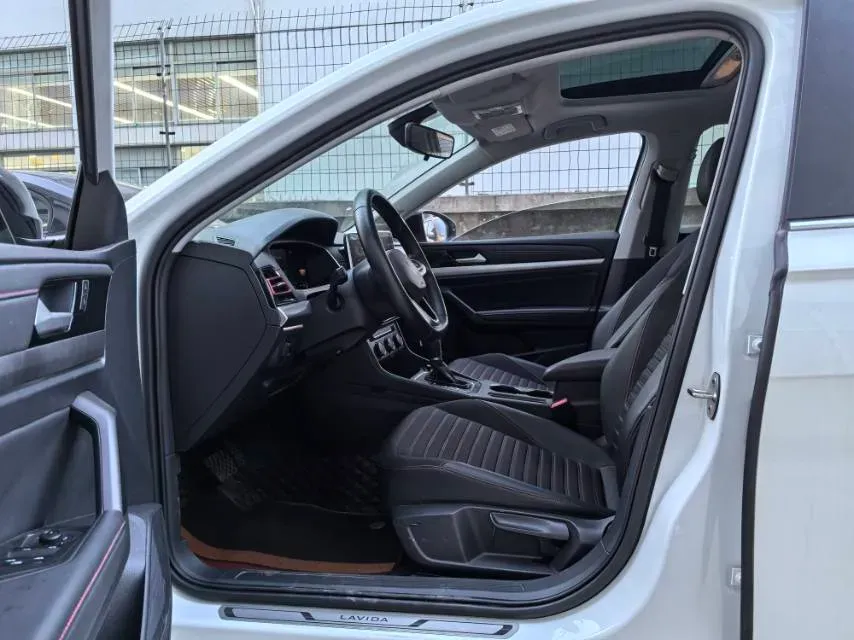 2023 Volkswagen Lavida 1.4T 150HP L4 7DCT,autocango,china used car exporter,china ev exporter,chinese used car exporter,chinese used ev exporter
