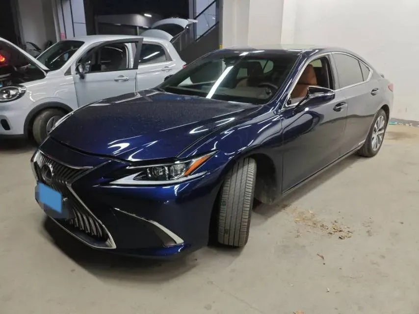 2020 Lexus ES 2.5L 178HP L4 E-CVT Hybrid,autocango,china used car exporter,china ev exporter,chinese used car exporter,chinese used ev exporter