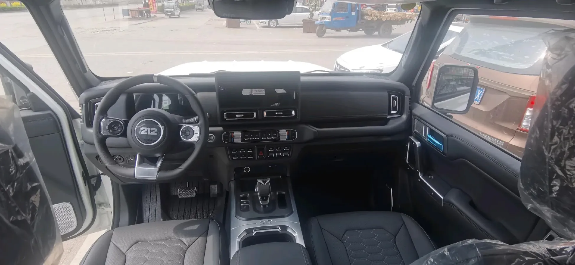 2025 212 212 T01 2.0T 170HP L4 8AT,autocango,china used car exporter,china ev exporter,chinese used car exporter,chinese used ev exporter