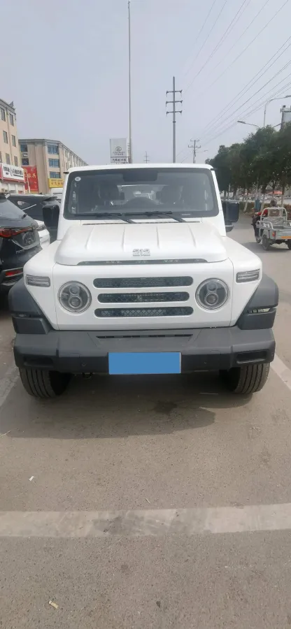 2025 212 212 T01 2.0T 170HP L4 8AT,autocango,china used car exporter,china ev exporter,chinese used car exporter,chinese used ev exporter