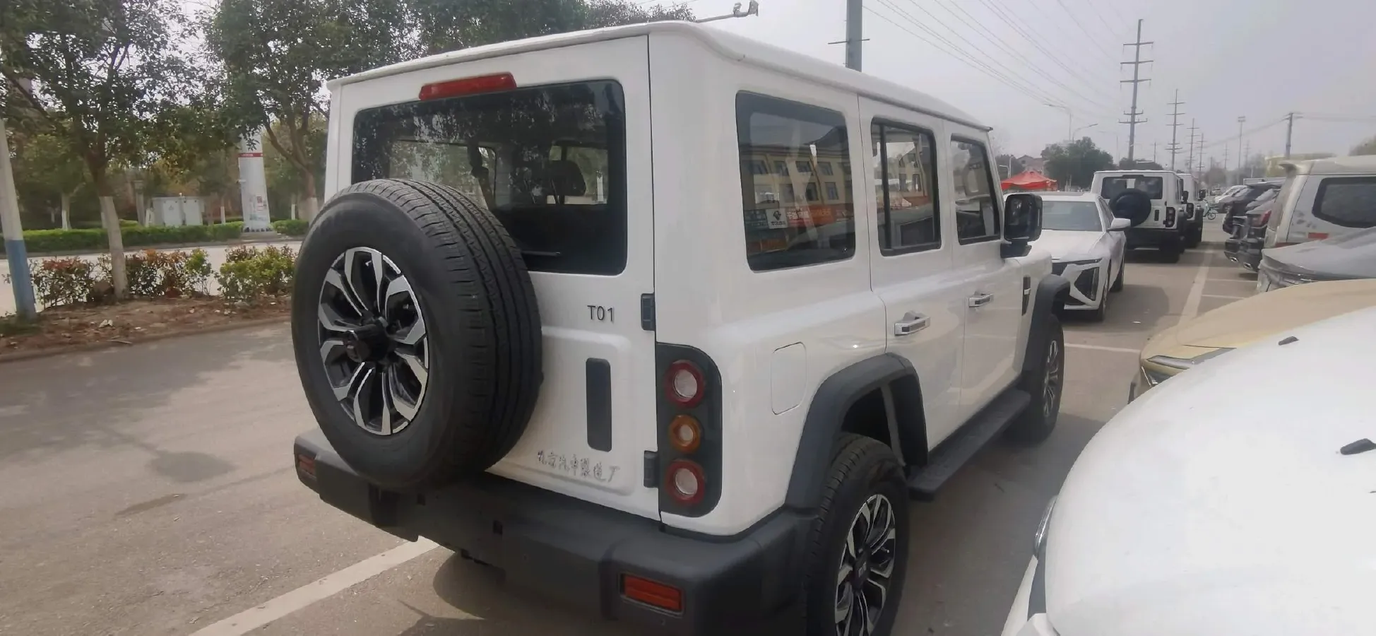 2025 212 212 T01 2.0T 170HP L4 8AT,autocango,china used car exporter,china ev exporter,chinese used car exporter,chinese used ev exporter