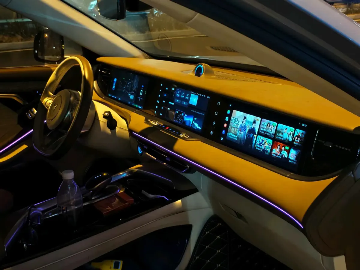 2021 Voyah FREE Range Extended 109HP REEV 33KWH,autocango,china used car exporter,china ev exporter,chinese used car exporter,chinese used ev exporter