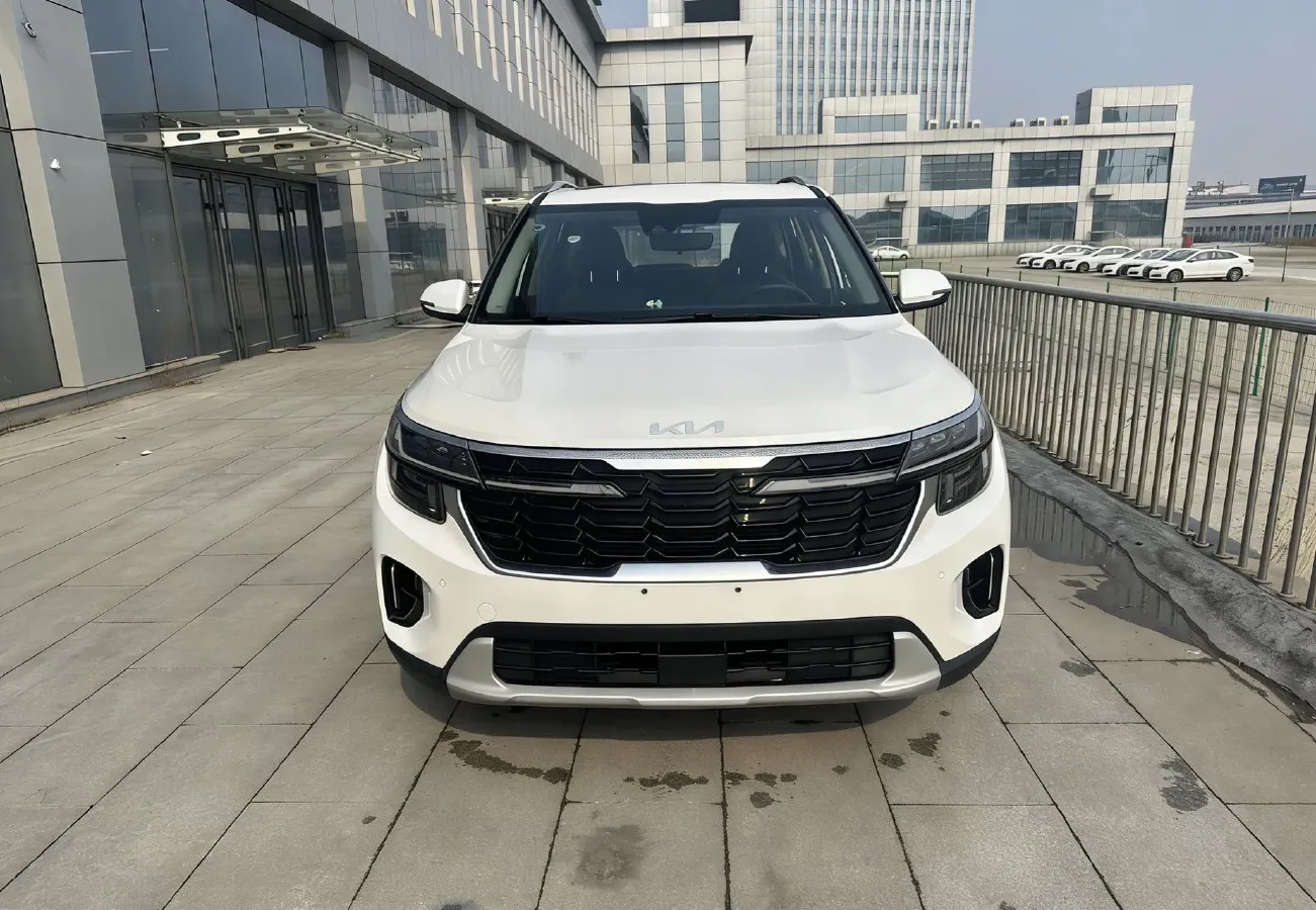 2023 Kia Seltos 1.5L 115HP L4 CVT,autocango,china used car exporter,china ev exporter,chinese used car exporter,chinese used ev exporter