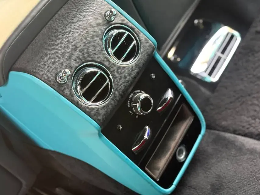 2020 Rolls-Royce Cullinan 6.7T 600HP V12 8AT,autocango,china used car exporter,china ev exporter,chinese used car exporter,chinese used ev exporter