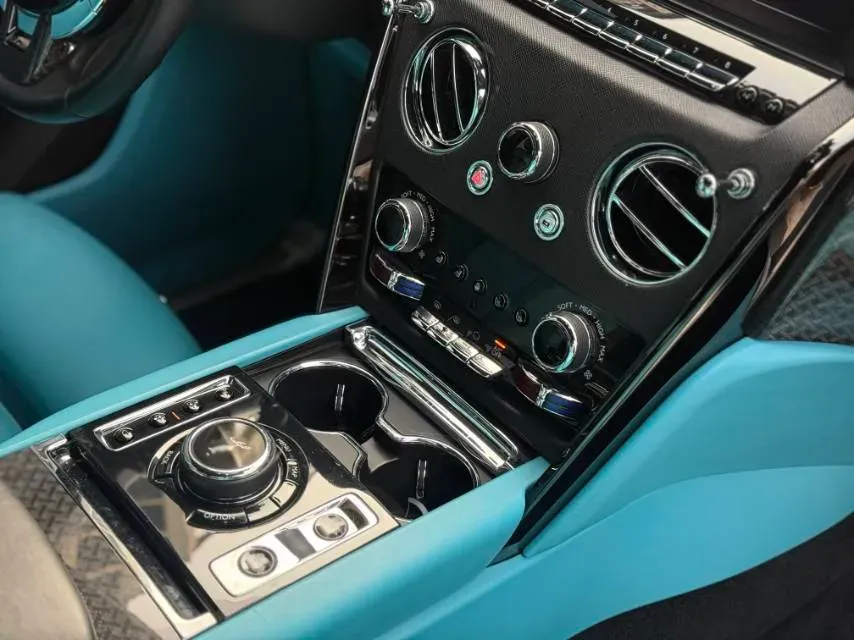 2020 Rolls-Royce Cullinan 6.7T 600HP V12 8AT,autocango,china used car exporter,china ev exporter,chinese used car exporter,chinese used ev exporter