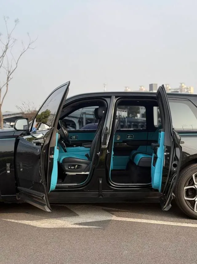 2020 Rolls-Royce Cullinan 6.7T 600HP V12 8AT,autocango,china used car exporter,china ev exporter,chinese used car exporter,chinese used ev exporter