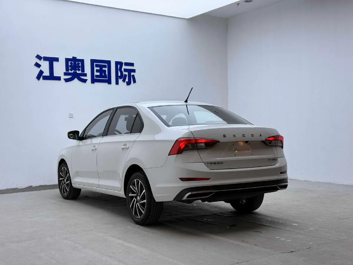 2022 Skoda Rapid 1.5L 112HP L4 6AT,autocango,china used car exporter,china ev exporter,chinese used car exporter,chinese used ev exporter