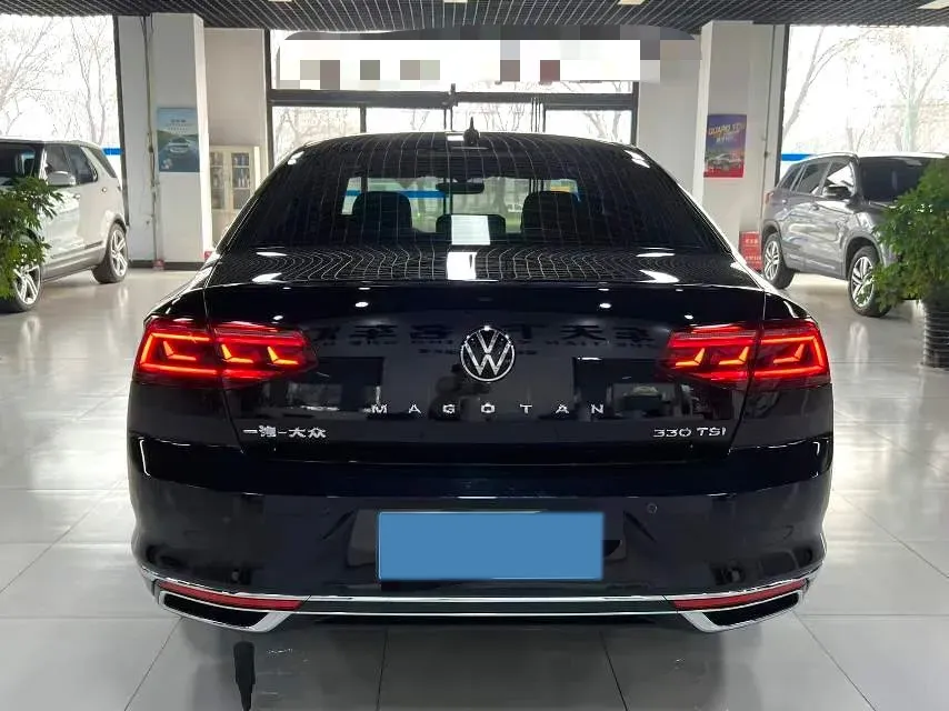 2020 Volkswagen Magotan 2.0T 186HP L4 7DCT,autocango,china used car exporter,china ev exporter,chinese used car exporter,chinese used ev exporter