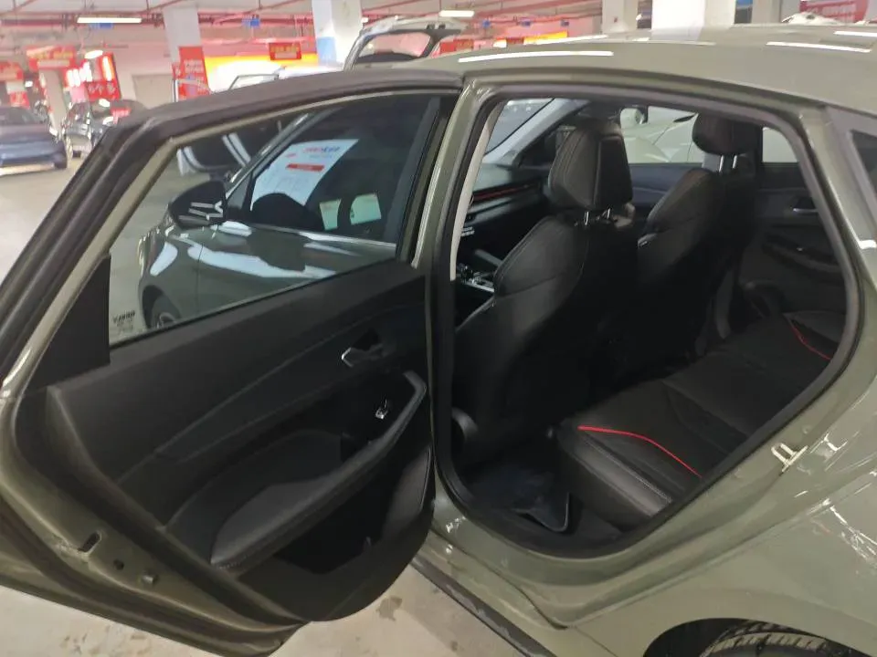 2022 Geely Binray 1.5T 181HP L4 7DCT,autocango,china used car exporter,china ev exporter,chinese used car exporter,chinese used ev exporter