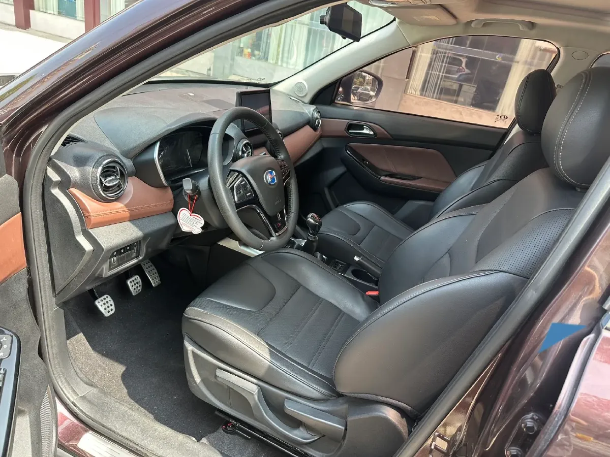 2018 BAIC ChangHe Q35 1.5L 116HP L4 5MT,autocango,china used car exporter,china ev exporter,chinese used car exporter,chinese used ev exporter