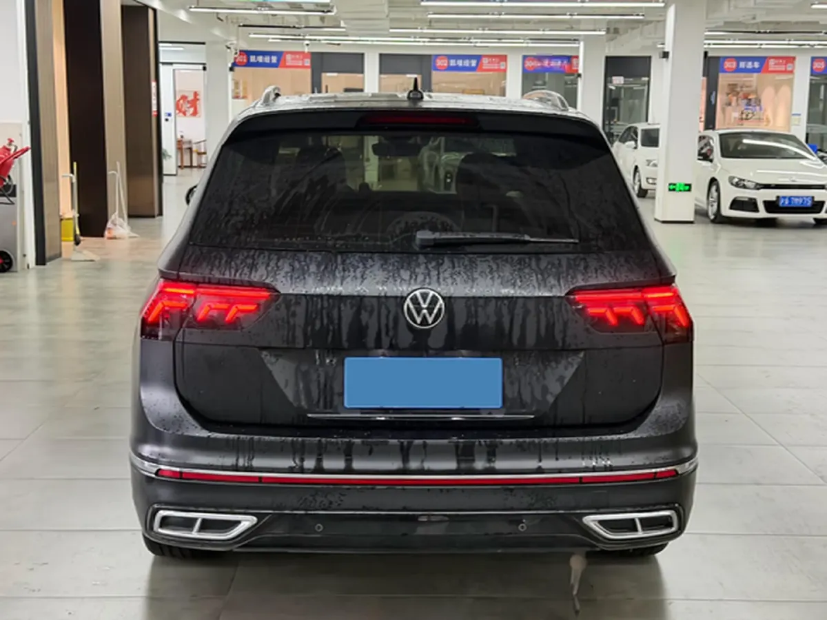 2023 Volkswagen Tiguan L 2.0T 186HP L4 7DCT,autocango,china used car exporter,china ev exporter,chinese used car exporter,chinese used ev exporter