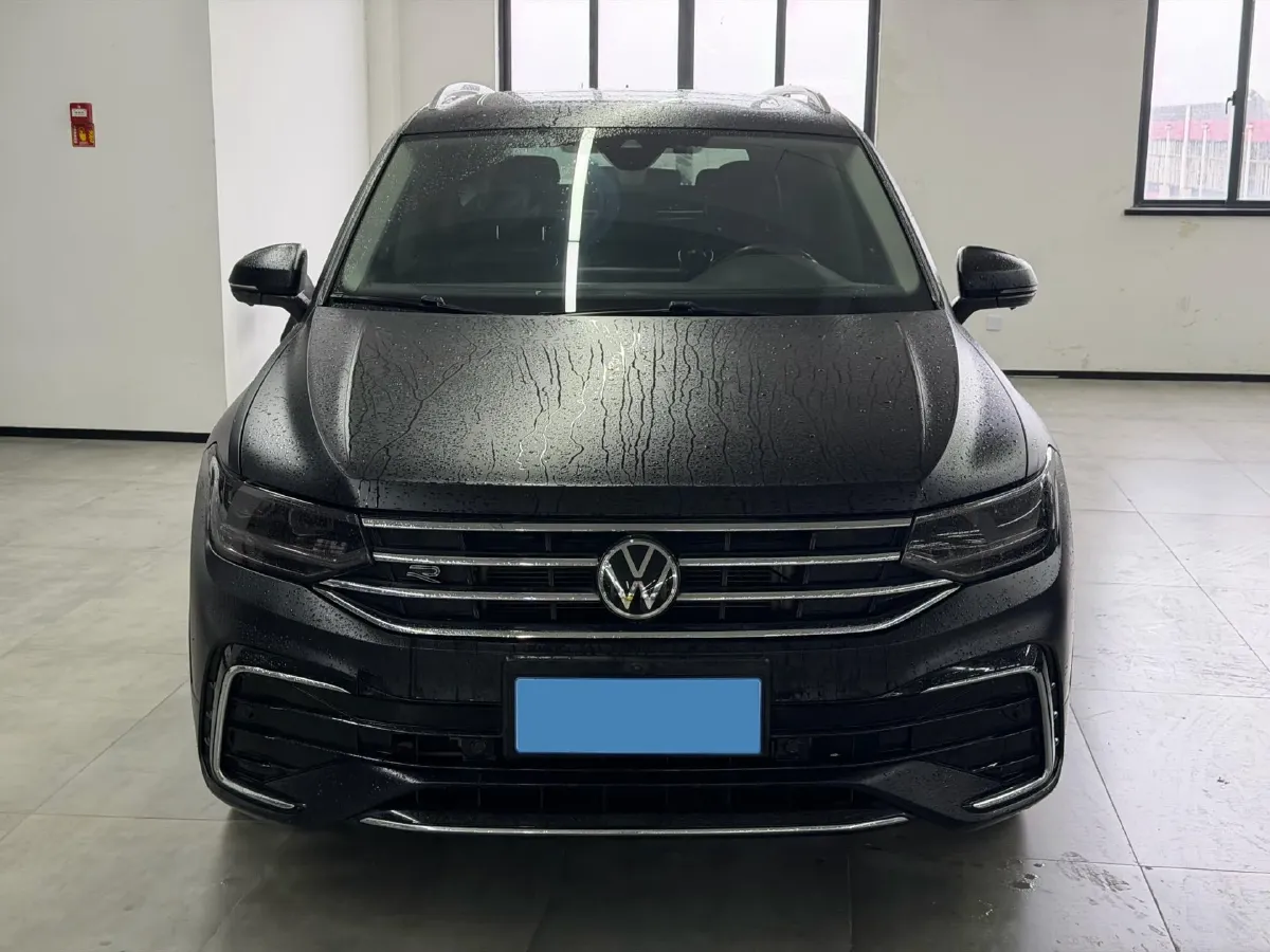 2023 Volkswagen Tiguan L 2.0T 186HP L4 7DCT,autocango,china used car exporter,china ev exporter,chinese used car exporter,chinese used ev exporter