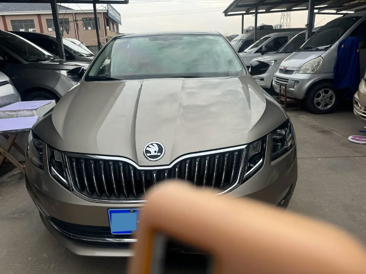 2020 Skoda Octavia 1.4T 150HP L4 7DCT,autocango,china used car exporter,china ev exporter,chinese used car exporter,chinese used ev exporter