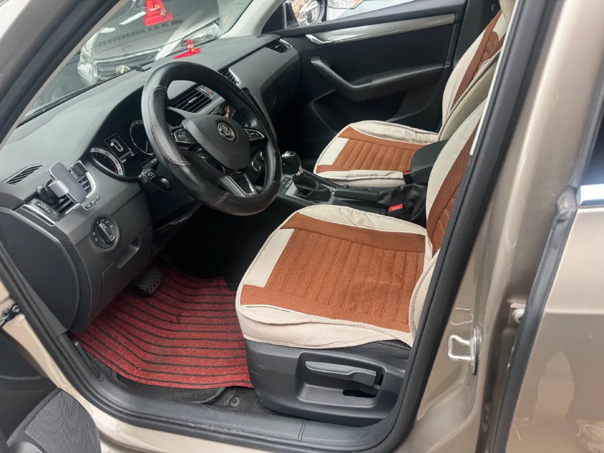 2020 Skoda Octavia 1.4T 150HP L4 7DCT,autocango,china used car exporter,china ev exporter,chinese used car exporter,chinese used ev exporter