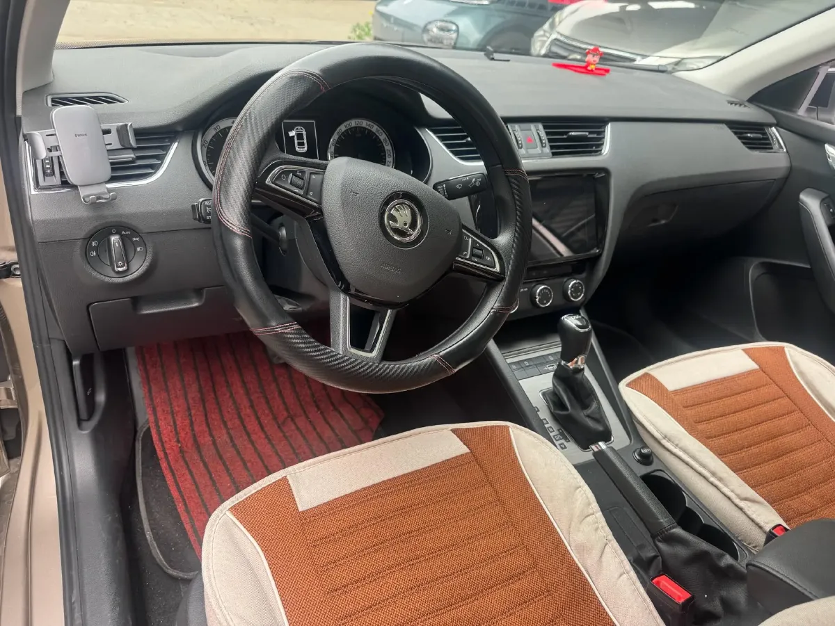 2020 Skoda Octavia 1.4T 150HP L4 7DCT,autocango,china used car exporter,china ev exporter,chinese used car exporter,chinese used ev exporter