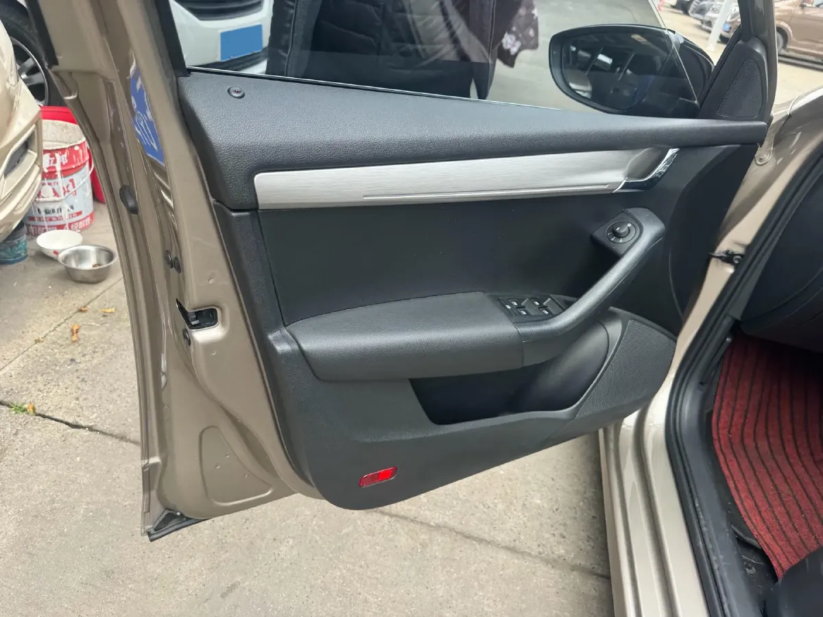 2020 Skoda Octavia 1.4T 150HP L4 7DCT,autocango,china used car exporter,china ev exporter,chinese used car exporter,chinese used ev exporter