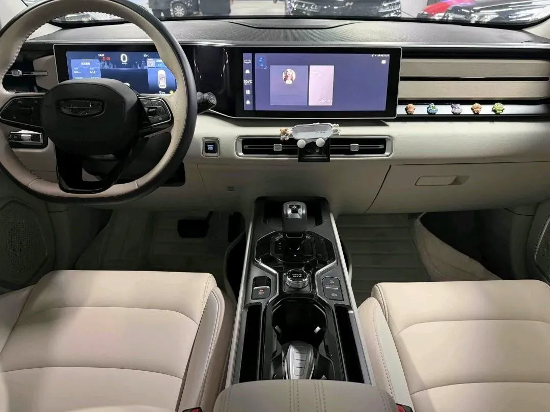 2023 Geely ICON 1.5T 181HP L4 7DCT,autocango,china used car exporter,china ev exporter,chinese used car exporter,chinese used ev exporter