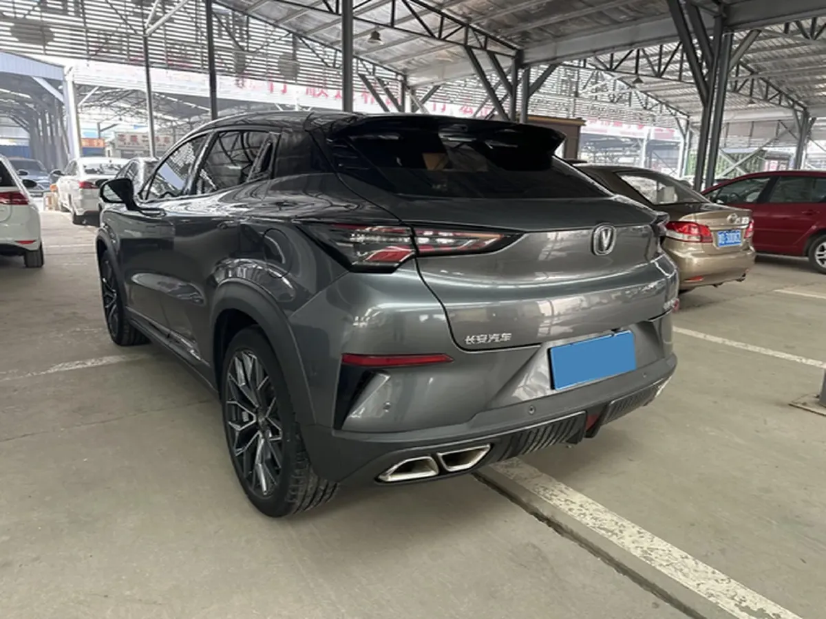 2022 ChangAn UNI-T 1.5T 188HP L4 7DCT,autocango,china used car exporter,china ev exporter,chinese used car exporter,chinese used ev exporter