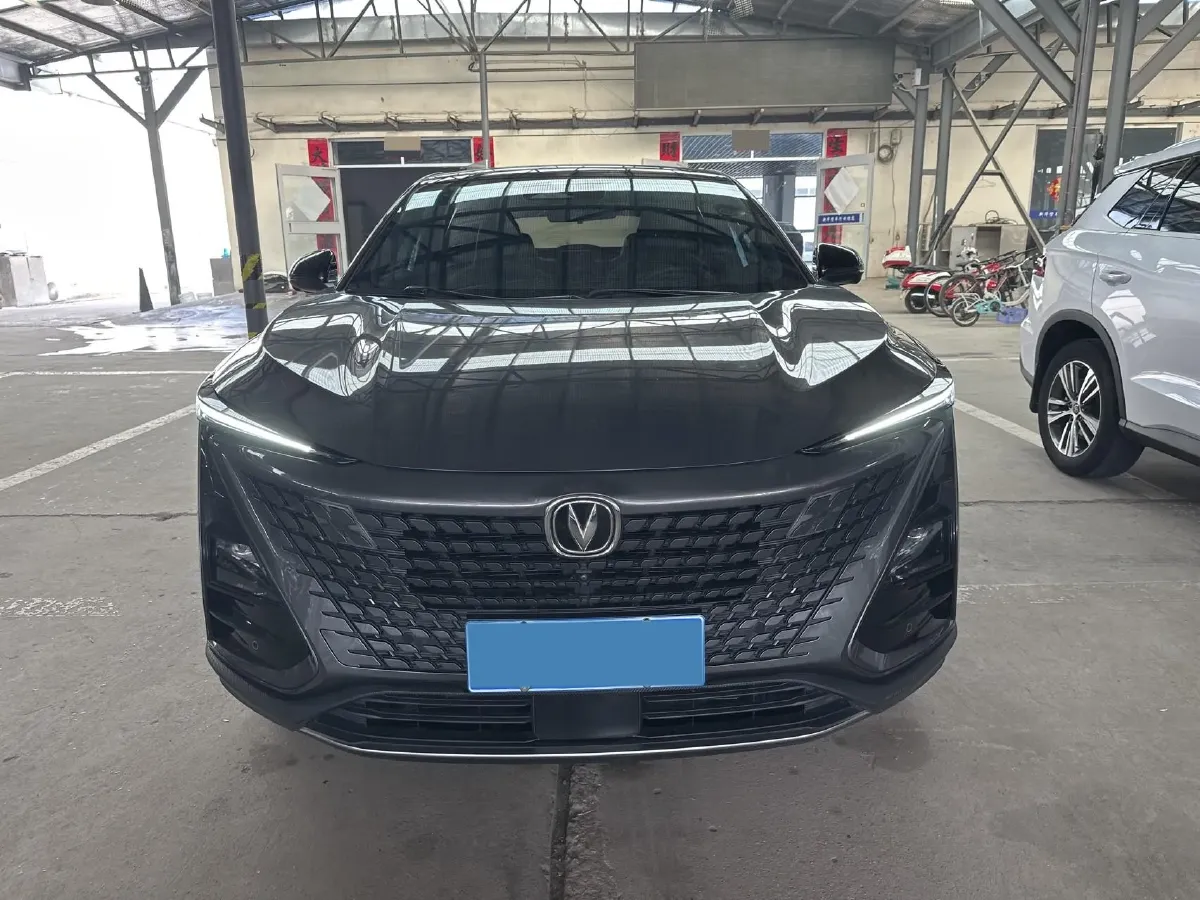 2022 ChangAn UNI-T 1.5T 188HP L4 7DCT,autocango,china used car exporter,china ev exporter,chinese used car exporter,chinese used ev exporter