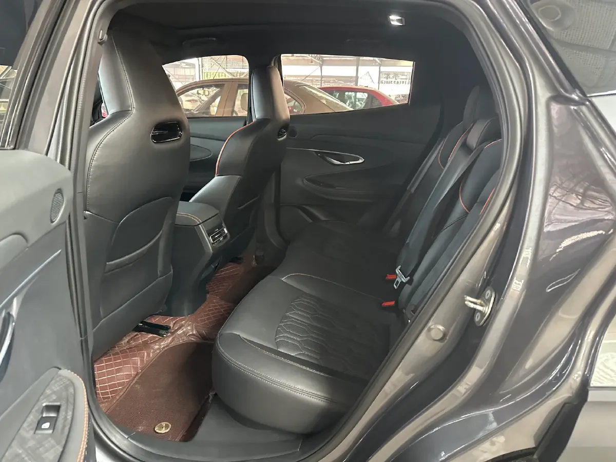 2022 ChangAn UNI-T 1.5T 188HP L4 7DCT,autocango,china used car exporter,china ev exporter,chinese used car exporter,chinese used ev exporter