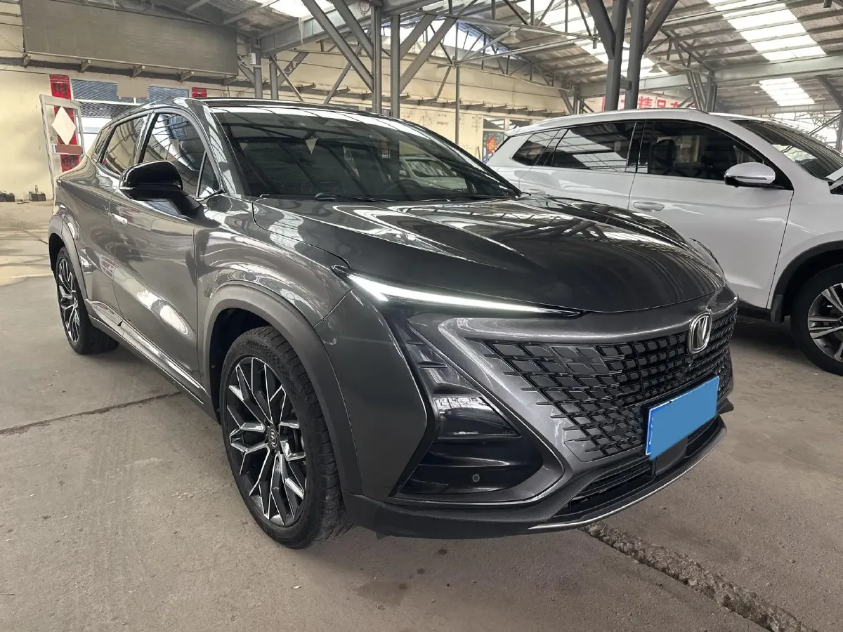 2022 ChangAn UNI-T 1.5T 188HP L4 7DCT,autocango,china used car exporter,china ev exporter,chinese used car exporter,chinese used ev exporter