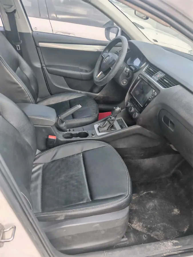 2018 Skoda Octavia 1.6L 110HP L4 6AT,autocango,china used car exporter,china ev exporter,chinese used car exporter,chinese used ev exporter