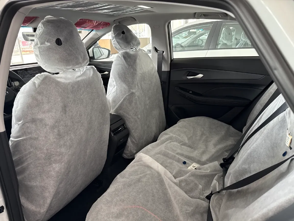 2024 Geely Binray 1.5T 181HP L4 7DCT,autocango,china used car exporter,china ev exporter,chinese used car exporter,chinese used ev exporter