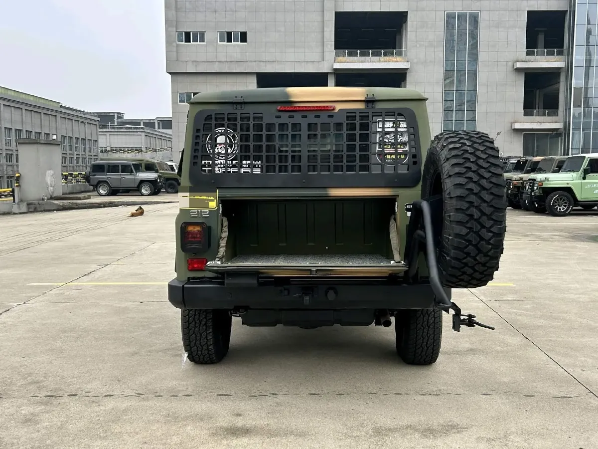 2023 BAW 212 2.4T 211HP L4 6MT,autocango,china used car exporter,china ev exporter,chinese used car exporter,chinese used ev exporter