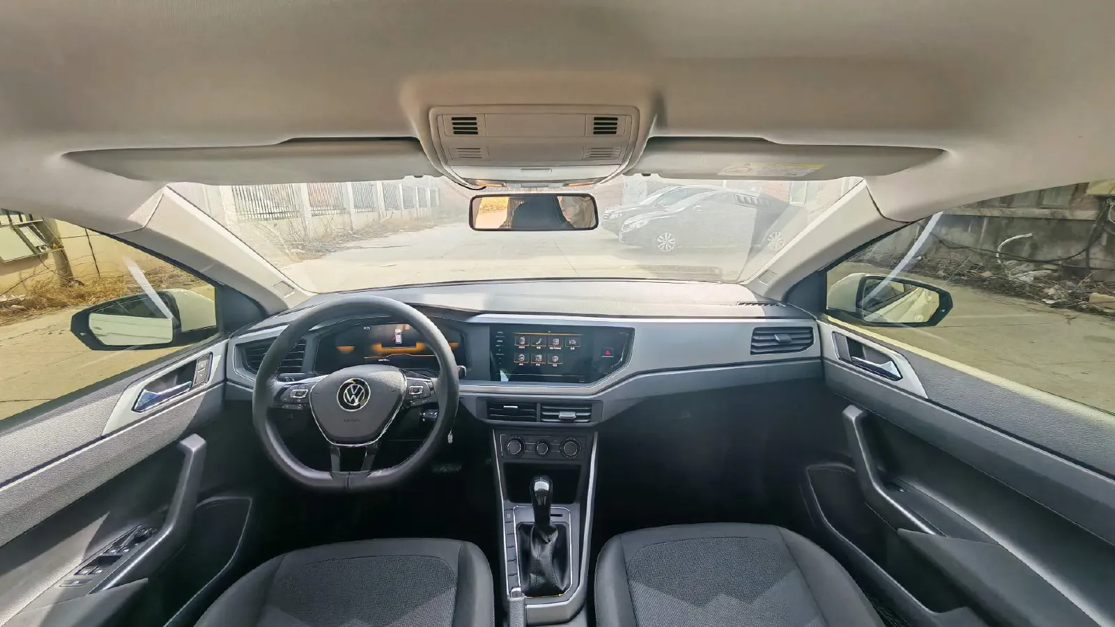 2023 Volkswagen Polo 1.5L 110HP L4 6AT,autocango,china used car exporter,china ev exporter,chinese used car exporter,chinese used ev exporter