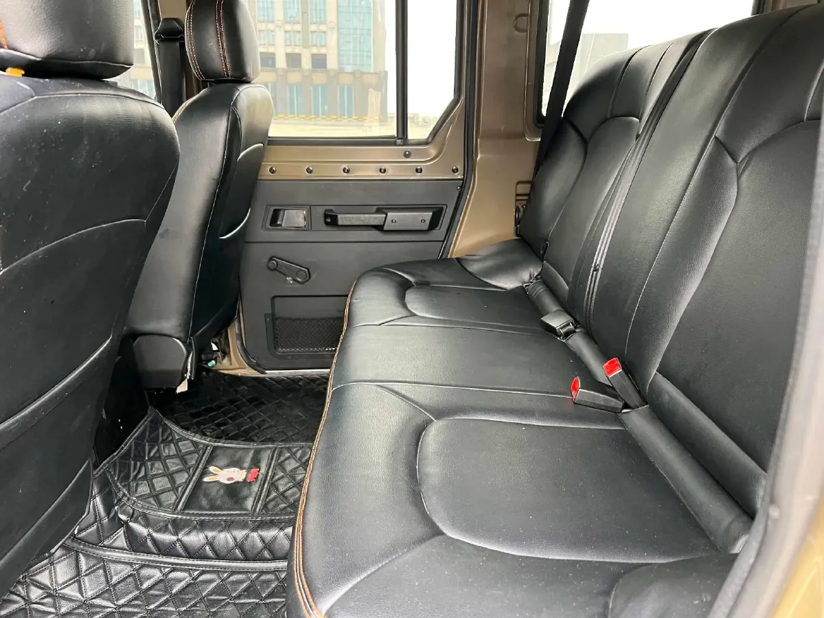 2020 BAW 212 2.4T 211HP L4 6MT,autocango,china used car exporter,china ev exporter,chinese used car exporter,chinese used ev exporter