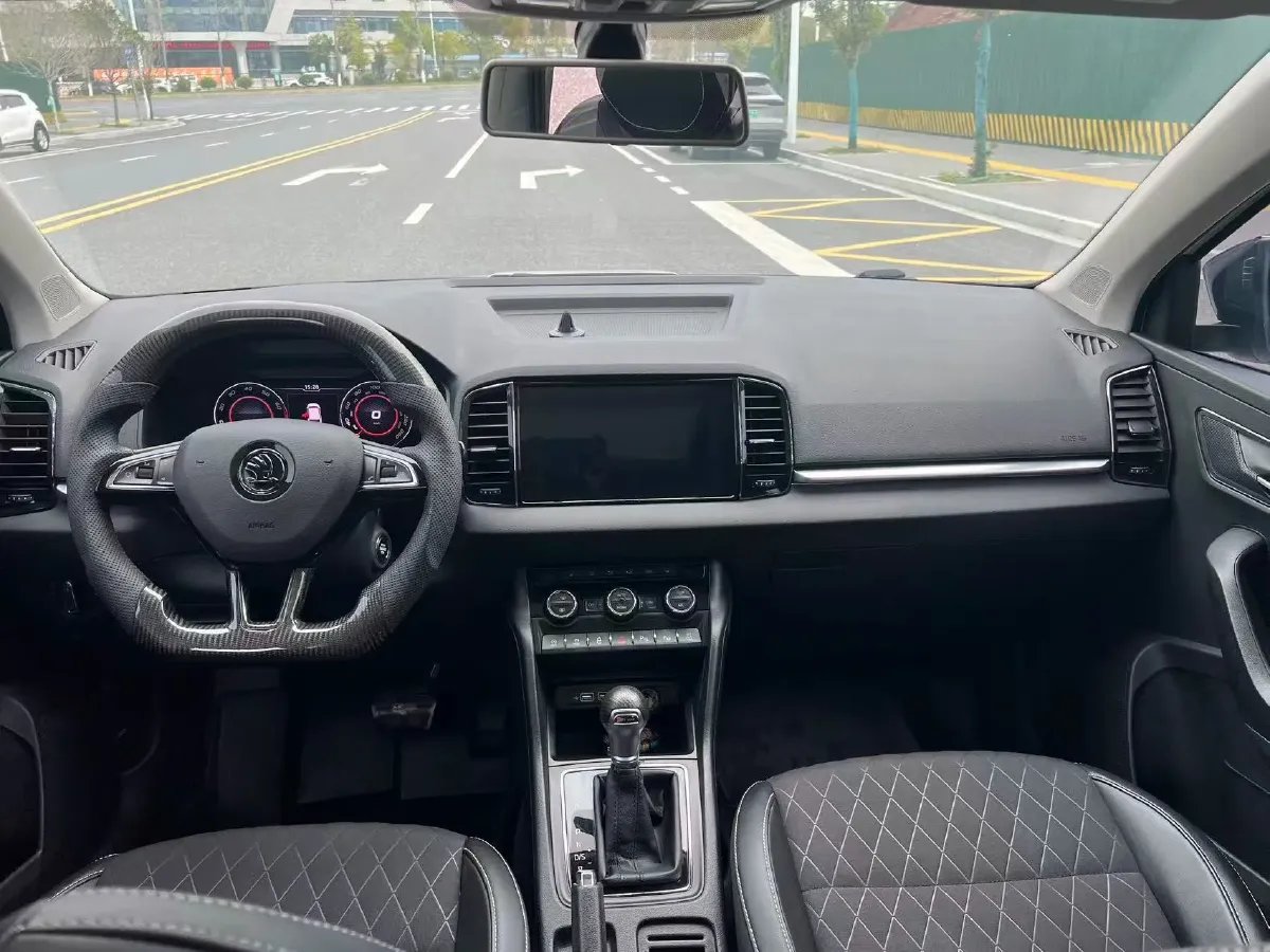 2019 Skoda Karoq 1.4T 150HP L4 7DCT,autocango,china used car exporter,china ev exporter,chinese used car exporter,chinese used ev exporter