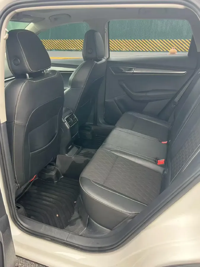 2019 Skoda Karoq 1.4T 150HP L4 7DCT,autocango,china used car exporter,china ev exporter,chinese used car exporter,chinese used ev exporter